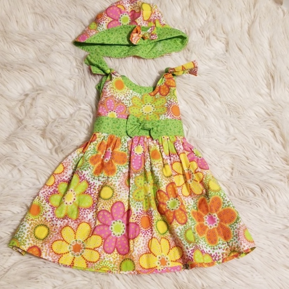Flower‎ sundress with sunhat
